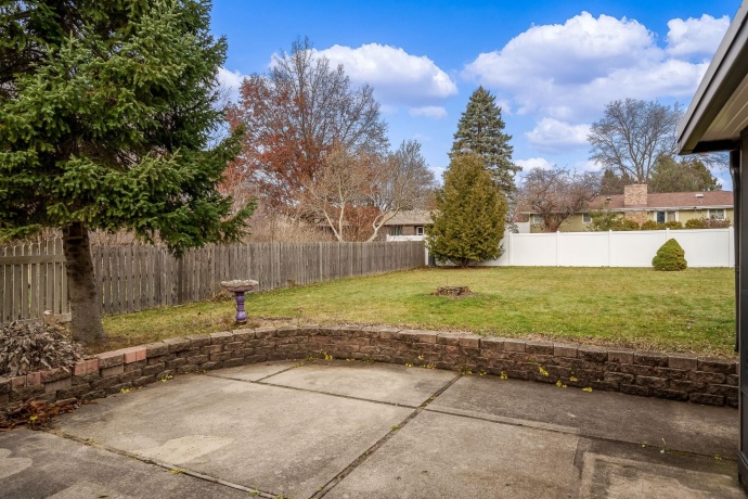 5802 CLARENDON, ROCKFORD, Illinois 61114, 3 Bedrooms Bedrooms, ,2 BathroomsBathrooms,House,For Sale,CLARENDON,202507265