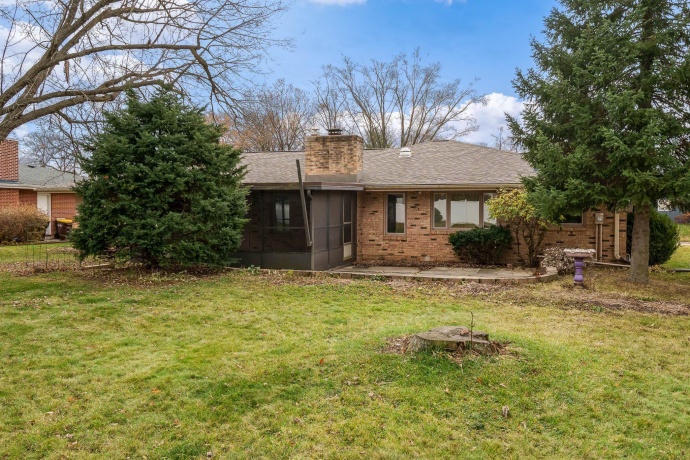 5802 CLARENDON, ROCKFORD, Illinois 61114, 3 Bedrooms Bedrooms, ,2 BathroomsBathrooms,House,For Sale,CLARENDON,202507265