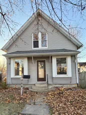 709 Caswell, BELVIDERE, Illinois 61008, 2 Bedrooms Bedrooms, ,1 BathroomBathrooms,House,For Sale,Caswell,202507266