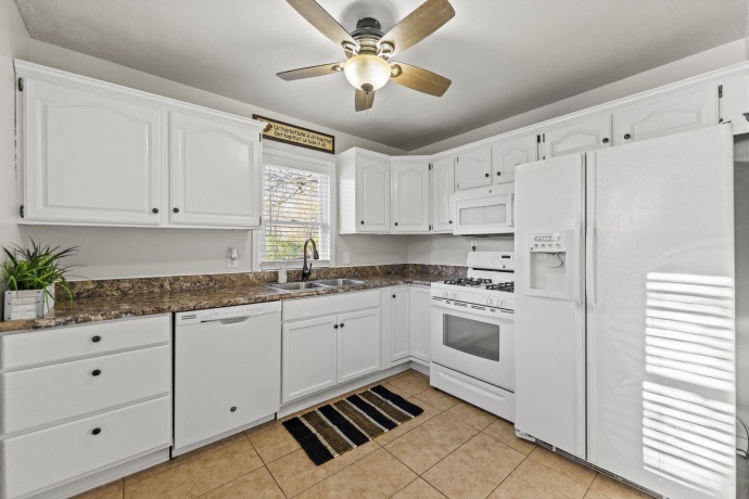 2015 OREGON, ROCKFORD, Illinois 61108, 3 Bedrooms Bedrooms, ,1 BathroomBathrooms,House,For Sale,OREGON,202507126