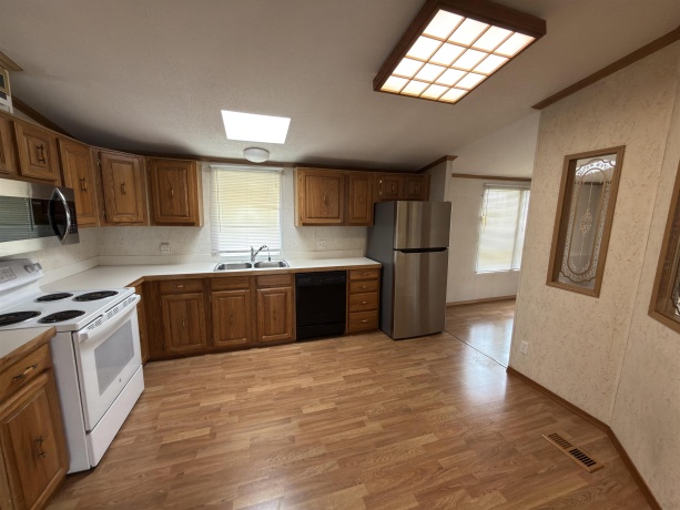 823 Fox, BELVIDERE, Illinois 61008, 3 Bedrooms Bedrooms, ,2 BathroomsBathrooms,House,For Sale,Fox,202507271