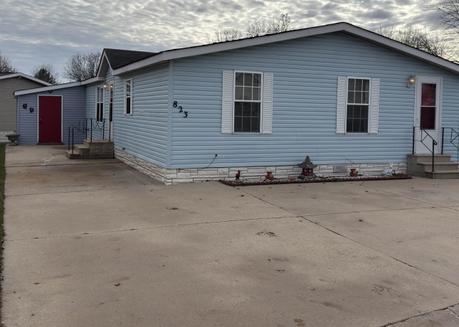 823 Fox, BELVIDERE, Illinois 61008, 3 Bedrooms Bedrooms, ,2 BathroomsBathrooms,House,For Sale,Fox,202507271