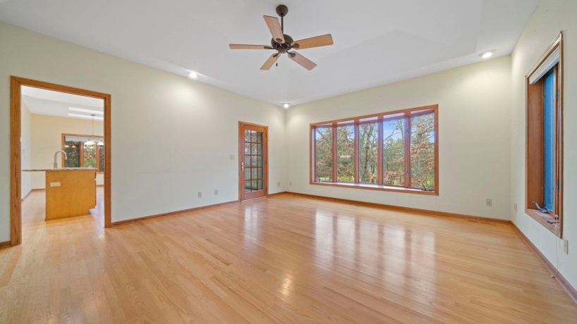 606 Slippery Rock, DIXON, Illinois 61021, 3 Bedrooms Bedrooms, ,3 BathroomsBathrooms,House,For Sale,Slippery Rock,202507272