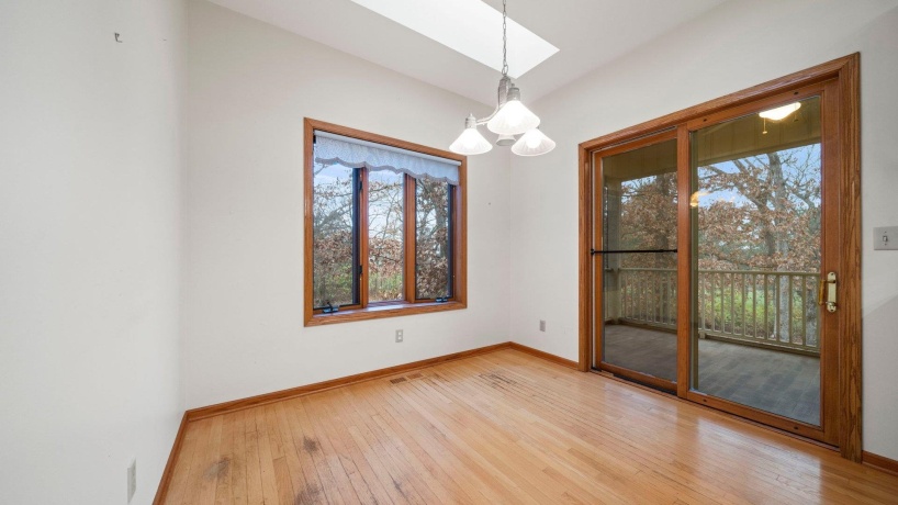 606 Slippery Rock, DIXON, Illinois 61021, 3 Bedrooms Bedrooms, ,3 BathroomsBathrooms,House,For Sale,Slippery Rock,202507272