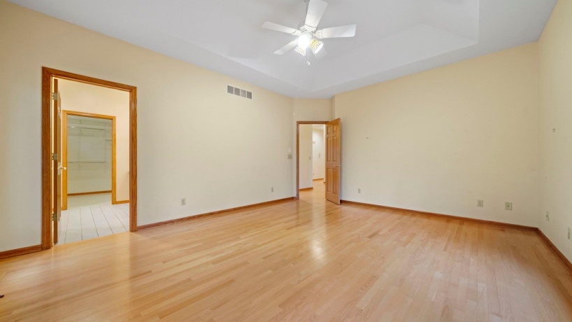 606 Slippery Rock, DIXON, Illinois 61021, 3 Bedrooms Bedrooms, ,3 BathroomsBathrooms,House,For Sale,Slippery Rock,202507272