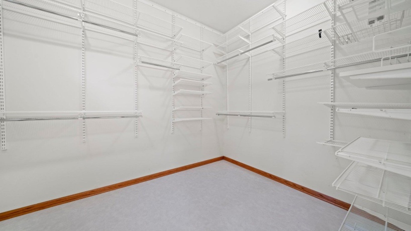 606 Slippery Rock, DIXON, Illinois 61021, 3 Bedrooms Bedrooms, ,3 BathroomsBathrooms,House,For Sale,Slippery Rock,202507272