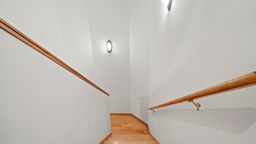 606 Slippery Rock, DIXON, Illinois 61021, 3 Bedrooms Bedrooms, ,3 BathroomsBathrooms,House,For Sale,Slippery Rock,202507272