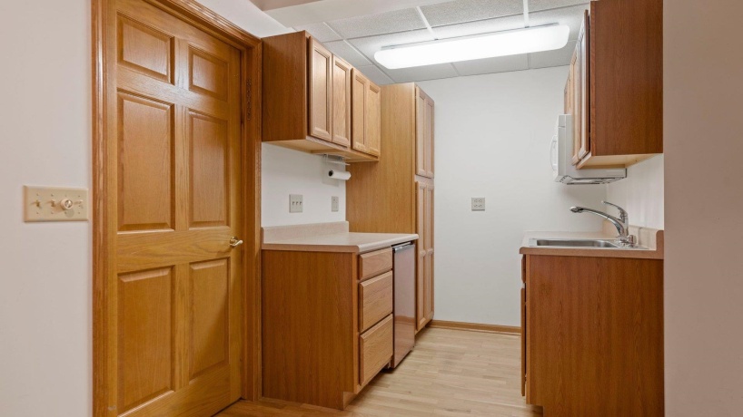 606 Slippery Rock, DIXON, Illinois 61021, 3 Bedrooms Bedrooms, ,3 BathroomsBathrooms,House,For Sale,Slippery Rock,202507272