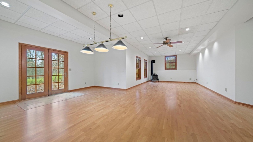 606 Slippery Rock, DIXON, Illinois 61021, 3 Bedrooms Bedrooms, ,3 BathroomsBathrooms,House,For Sale,Slippery Rock,202507272