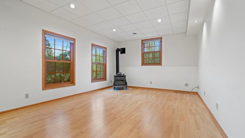 606 Slippery Rock, DIXON, Illinois 61021, 3 Bedrooms Bedrooms, ,3 BathroomsBathrooms,House,For Sale,Slippery Rock,202507272