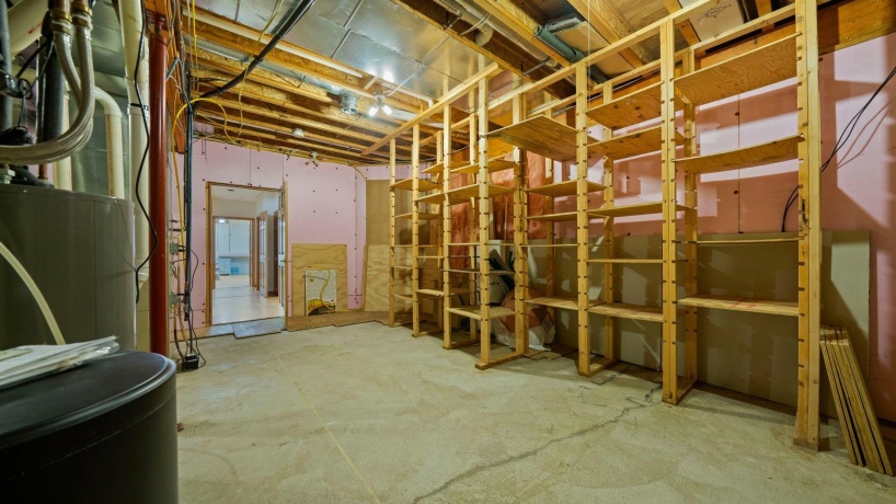 606 Slippery Rock, DIXON, Illinois 61021, 3 Bedrooms Bedrooms, ,3 BathroomsBathrooms,House,For Sale,Slippery Rock,202507272