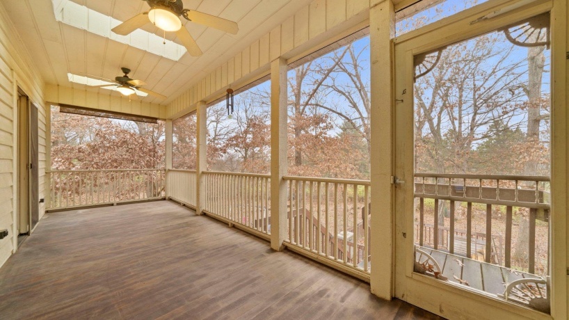 606 Slippery Rock, DIXON, Illinois 61021, 3 Bedrooms Bedrooms, ,3 BathroomsBathrooms,House,For Sale,Slippery Rock,202507272