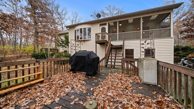 606 Slippery Rock, DIXON, Illinois 61021, 3 Bedrooms Bedrooms, ,3 BathroomsBathrooms,House,For Sale,Slippery Rock,202507272