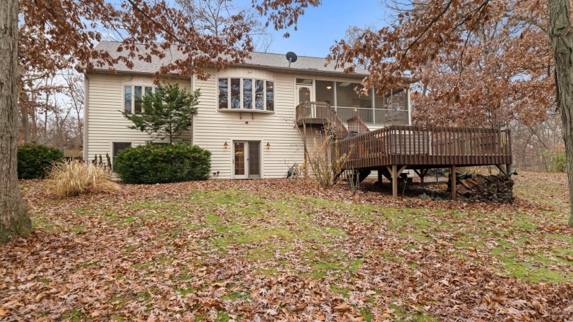 606 Slippery Rock, DIXON, Illinois 61021, 3 Bedrooms Bedrooms, ,3 BathroomsBathrooms,House,For Sale,Slippery Rock,202507272