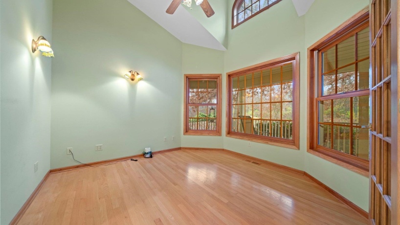 606 Slippery Rock, DIXON, Illinois 61021, 3 Bedrooms Bedrooms, ,3 BathroomsBathrooms,House,For Sale,Slippery Rock,202507272