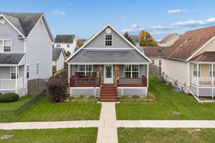 718 Prospect, KIRKLAND, Illinois 60146, 2 Bedrooms Bedrooms, ,1 BathroomBathrooms,House,For Sale,Prospect,202507274