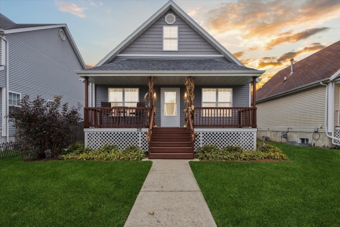 718 Prospect, KIRKLAND, Illinois 60146, 2 Bedrooms Bedrooms, ,1 BathroomBathrooms,House,For Sale,Prospect,202507274