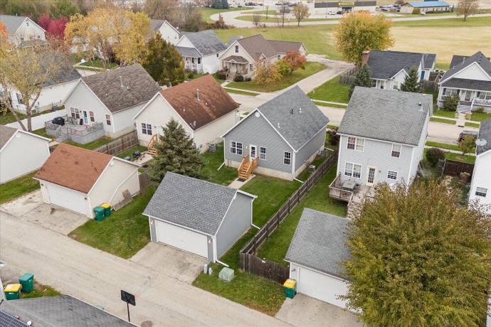 718 Prospect, KIRKLAND, Illinois 60146, 2 Bedrooms Bedrooms, ,1 BathroomBathrooms,House,For Sale,Prospect,202507274