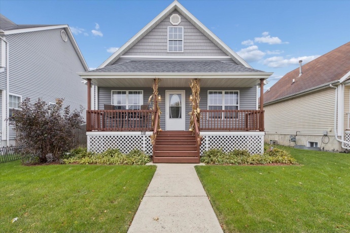 718 Prospect, KIRKLAND, Illinois 60146, 2 Bedrooms Bedrooms, ,1 BathroomBathrooms,House,For Sale,Prospect,202507274