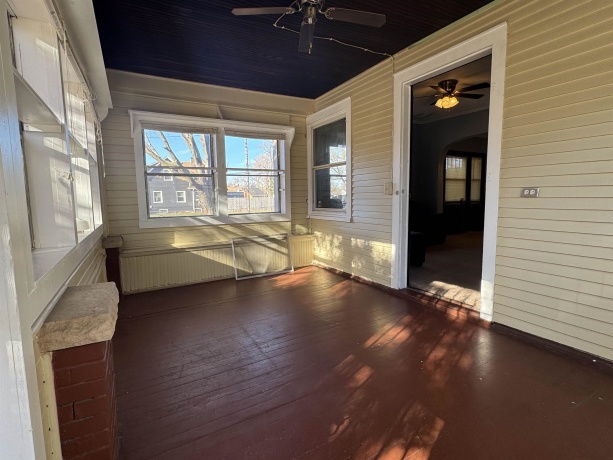 534 Lawn, LOVES PARK, Illinois 61111, 2 Bedrooms Bedrooms, ,1 BathroomBathrooms,House,For Sale,Lawn,202507275