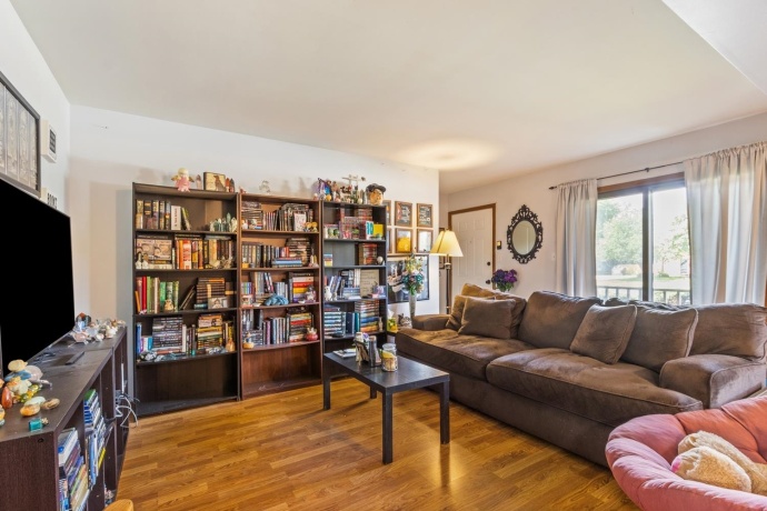 216 Pardridge, DEKALB, Illinois 60115, 2 Bedrooms Bedrooms, ,1 BathroomBathrooms,Condominium,For Sale,Pardridge,202504649