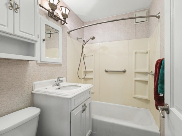 2910 19th, ROCKFORD, Illinois 61108, 4 Bedrooms Bedrooms, ,1 BathroomBathrooms,House,For Sale,19th,202506262