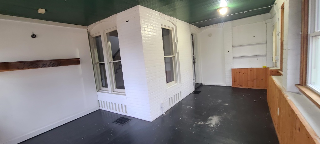 507 Lester, MOUNT CARROLL, Illinois 61053, 3 Bedrooms Bedrooms, ,2 BathroomsBathrooms,House,For Sale,Lester,202507280