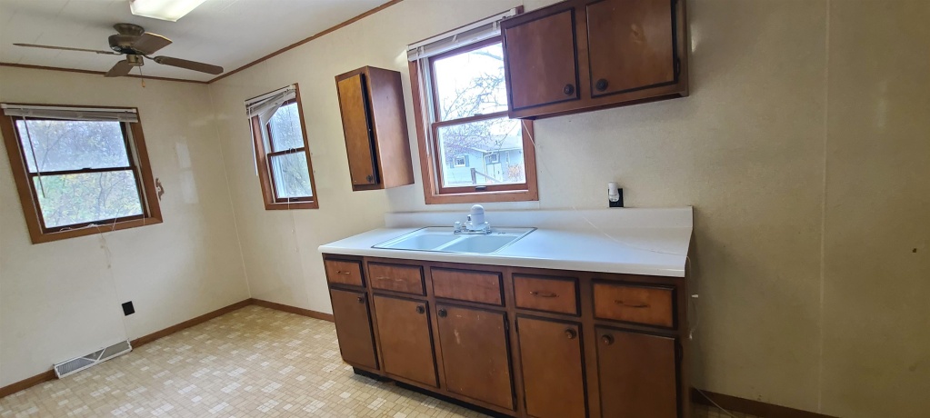 507 Lester, MOUNT CARROLL, Illinois 61053, 3 Bedrooms Bedrooms, ,2 BathroomsBathrooms,House,For Sale,Lester,202507280