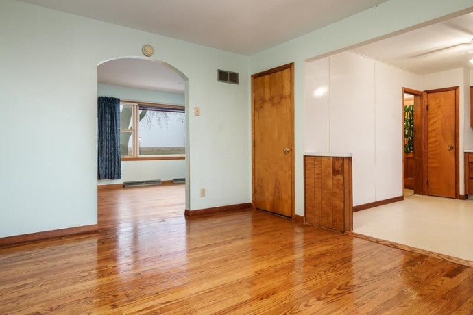 1993 Bolton, FREEPORT, Illinois 61032, 3 Bedrooms Bedrooms, ,1 BathroomBathrooms,House,For Sale,Bolton,202507281