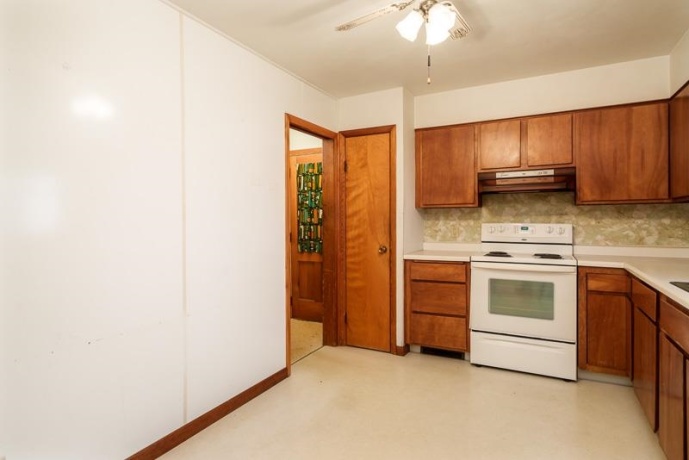 1993 Bolton, FREEPORT, Illinois 61032, 3 Bedrooms Bedrooms, ,1 BathroomBathrooms,House,For Sale,Bolton,202507281