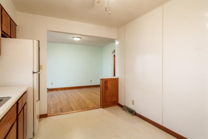 1993 Bolton, FREEPORT, Illinois 61032, 3 Bedrooms Bedrooms, ,1 BathroomBathrooms,House,For Sale,Bolton,202507281