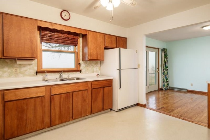 1993 Bolton, FREEPORT, Illinois 61032, 3 Bedrooms Bedrooms, ,1 BathroomBathrooms,House,For Sale,Bolton,202507281