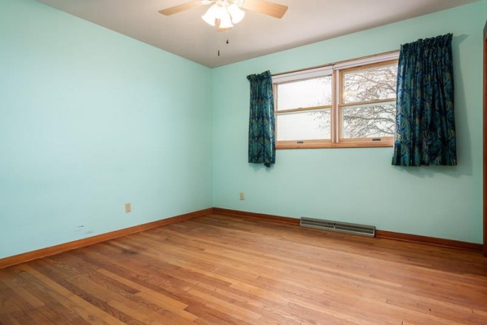 1993 Bolton, FREEPORT, Illinois 61032, 3 Bedrooms Bedrooms, ,1 BathroomBathrooms,House,For Sale,Bolton,202507281