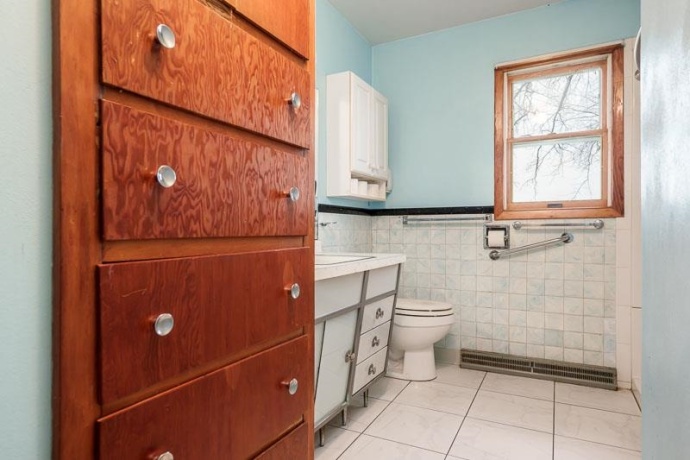 1993 Bolton, FREEPORT, Illinois 61032, 3 Bedrooms Bedrooms, ,1 BathroomBathrooms,House,For Sale,Bolton,202507281