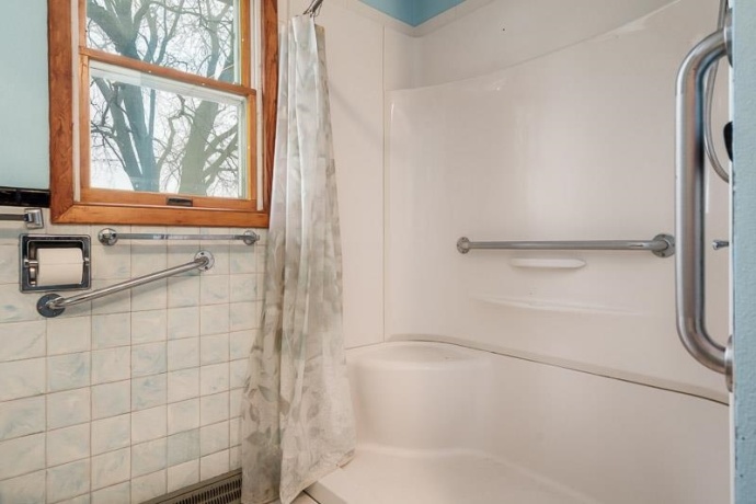 1993 Bolton, FREEPORT, Illinois 61032, 3 Bedrooms Bedrooms, ,1 BathroomBathrooms,House,For Sale,Bolton,202507281