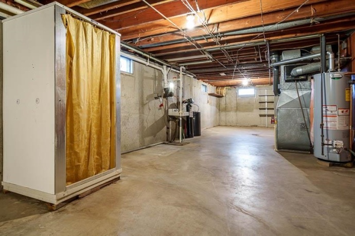 1993 Bolton, FREEPORT, Illinois 61032, 3 Bedrooms Bedrooms, ,1 BathroomBathrooms,House,For Sale,Bolton,202507281