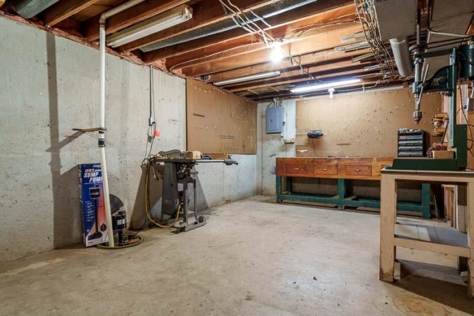 1993 Bolton, FREEPORT, Illinois 61032, 3 Bedrooms Bedrooms, ,1 BathroomBathrooms,House,For Sale,Bolton,202507281