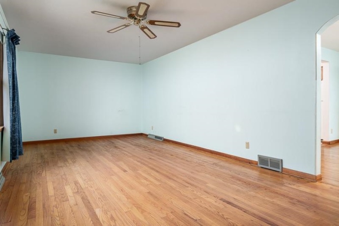 1993 Bolton, FREEPORT, Illinois 61032, 3 Bedrooms Bedrooms, ,1 BathroomBathrooms,House,For Sale,Bolton,202507281