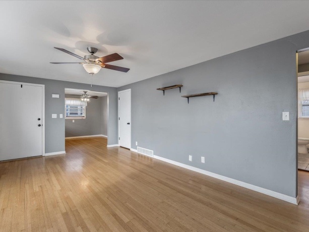 1030 Anna Ave, MACHESNEY PARK, Illinois 61115, 3 Bedrooms Bedrooms, ,2 BathroomsBathrooms,House,For Sale,Anna Ave,202507282