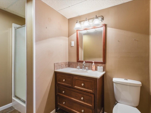 1030 Anna Ave, MACHESNEY PARK, Illinois 61115, 3 Bedrooms Bedrooms, ,2 BathroomsBathrooms,House,For Sale,Anna Ave,202507282