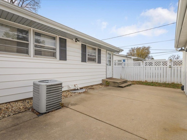 1030 Anna Ave, MACHESNEY PARK, Illinois 61115, 3 Bedrooms Bedrooms, ,2 BathroomsBathrooms,House,For Sale,Anna Ave,202507282