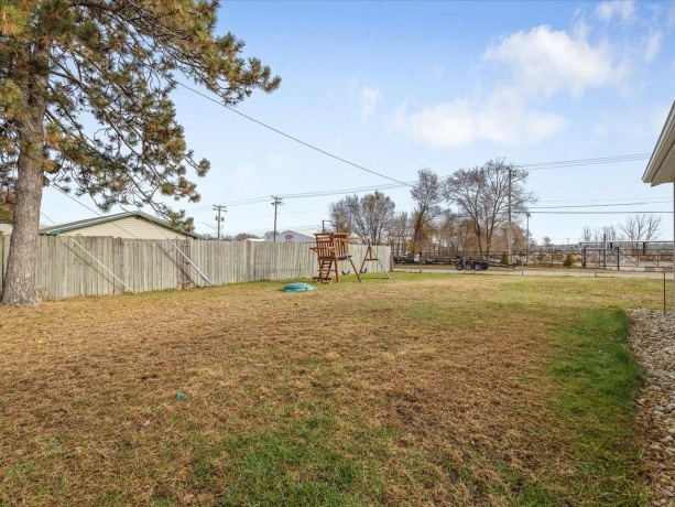 1030 Anna Ave, MACHESNEY PARK, Illinois 61115, 3 Bedrooms Bedrooms, ,2 BathroomsBathrooms,House,For Sale,Anna Ave,202507282