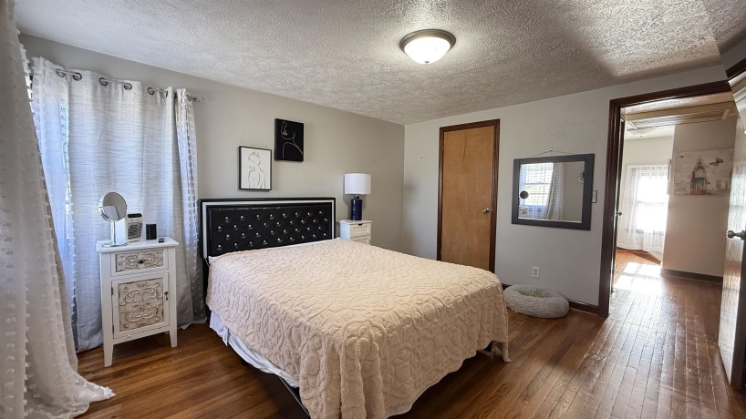 1016 Kingsway, ROCKFORD, Illinois 61108, 3 Bedrooms Bedrooms, ,1 BathroomBathrooms,House,For Sale,Kingsway,202507287