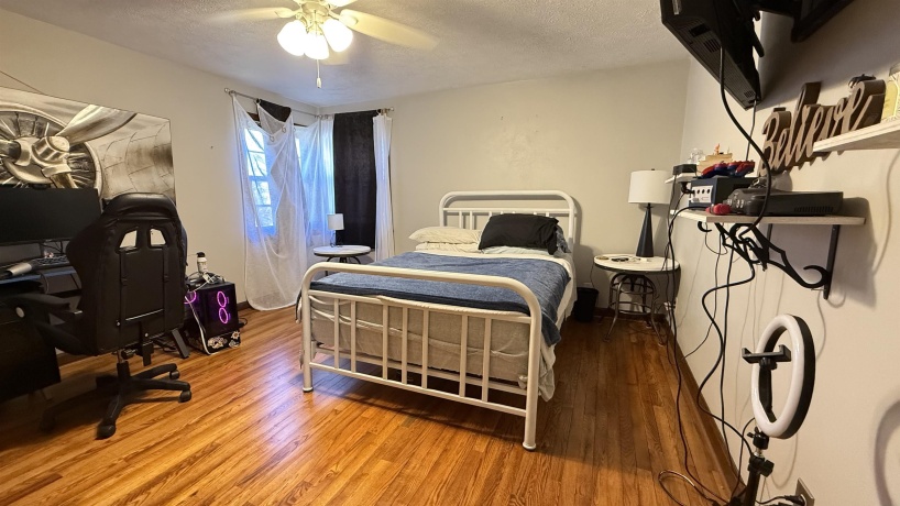 1016 Kingsway, ROCKFORD, Illinois 61108, 3 Bedrooms Bedrooms, ,1 BathroomBathrooms,House,For Sale,Kingsway,202507287