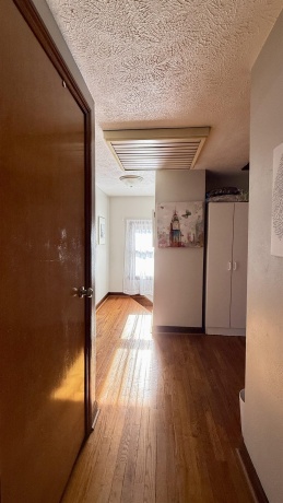 1016 Kingsway, ROCKFORD, Illinois 61108, 3 Bedrooms Bedrooms, ,1 BathroomBathrooms,House,For Sale,Kingsway,202507287