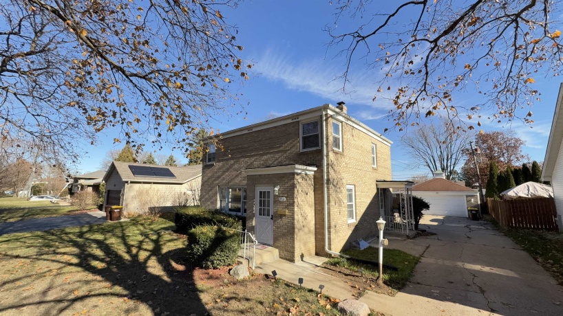 1016 Kingsway, ROCKFORD, Illinois 61108, 3 Bedrooms Bedrooms, ,1 BathroomBathrooms,House,For Sale,Kingsway,202507287