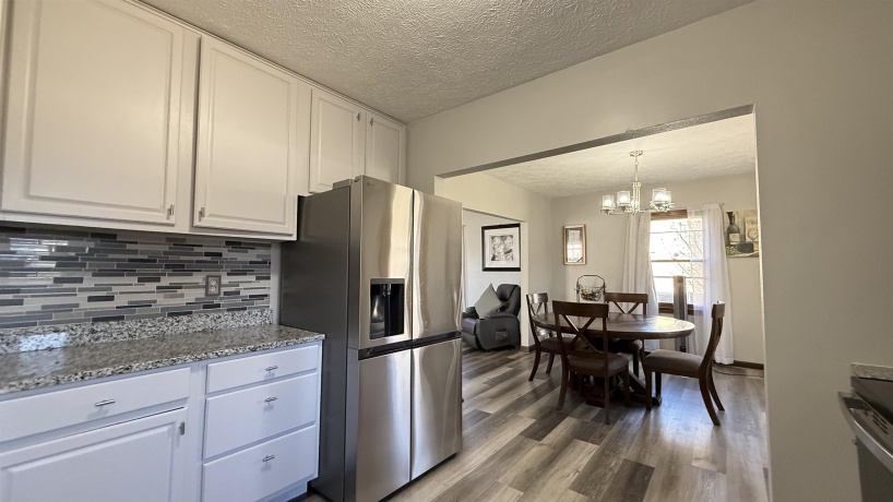 1016 Kingsway, ROCKFORD, Illinois 61108, 3 Bedrooms Bedrooms, ,1 BathroomBathrooms,House,For Sale,Kingsway,202507287