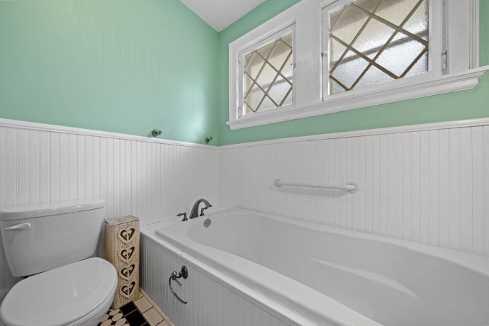 2913 Lowden, OREGON, Illinois 61061, 3 Bedrooms Bedrooms, ,2 BathroomsBathrooms,House,For Sale,Lowden,202507289