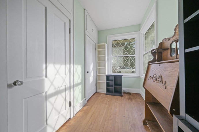 2913 Lowden, OREGON, Illinois 61061, 3 Bedrooms Bedrooms, ,2 BathroomsBathrooms,House,For Sale,Lowden,202507289