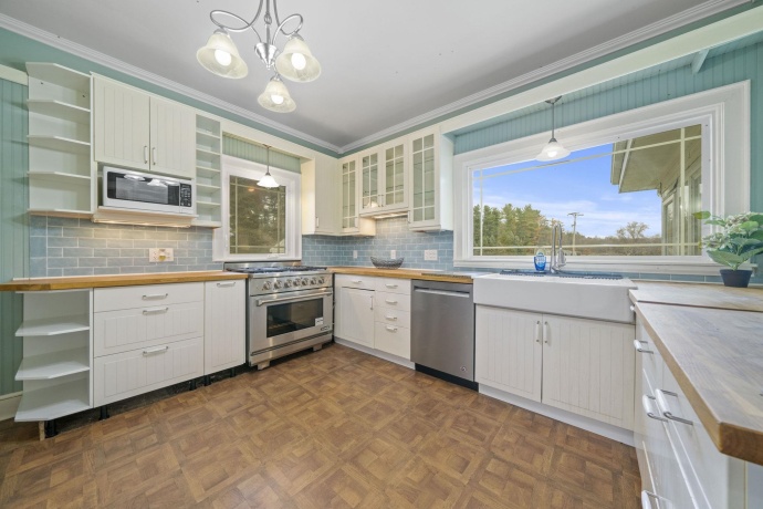 2913 Lowden, OREGON, Illinois 61061, 3 Bedrooms Bedrooms, ,2 BathroomsBathrooms,House,For Sale,Lowden,202507289